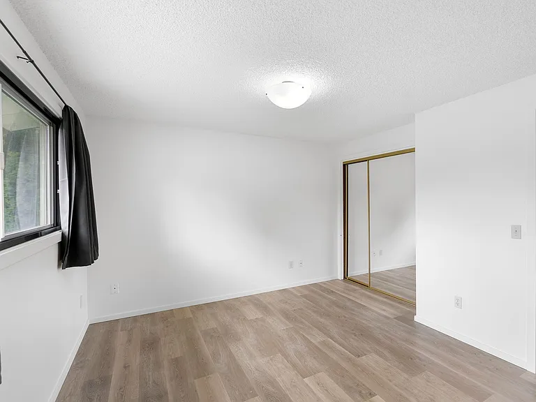 1378 NE Centurion Dr — Photo 25