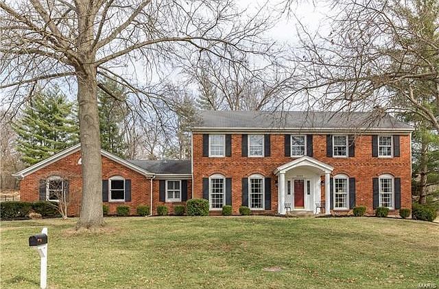 1st image of 2044 Oak Dr