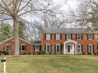 2044 Oak Dr, Saint Louis, MO