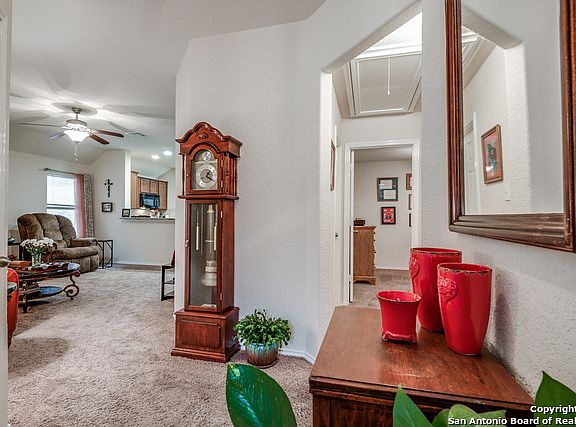 5th image of 340 Primrose Way