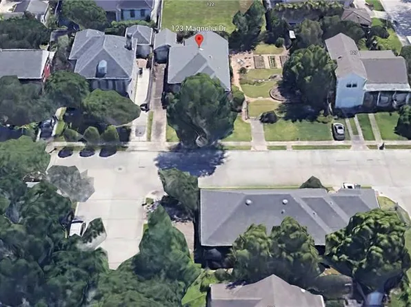 123 Magnolia Dr, Metairie, LA 70005