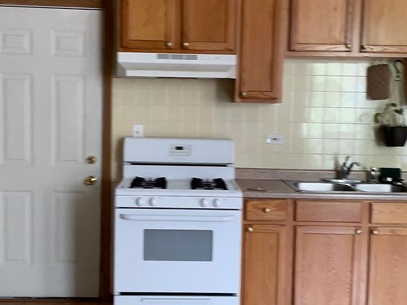 2nd image of 3049 S Parnell Ave #2C