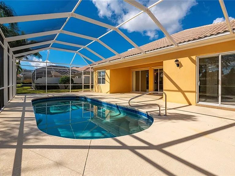 28329 Moray Dr — Photo 34