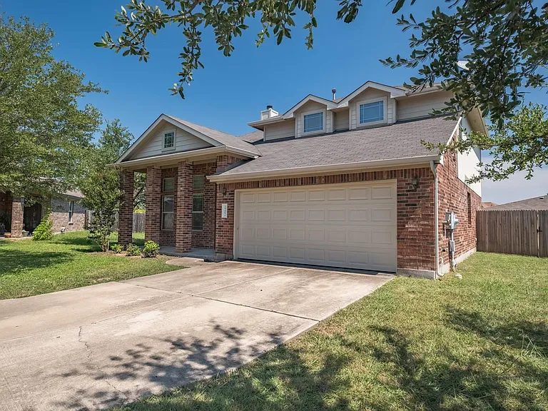2202 Piedmont Ct — Photo 3