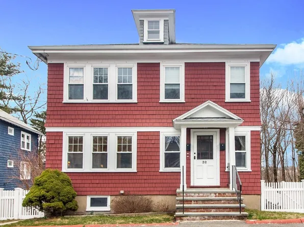 32 Maynard St #1, Boston, MA 02131