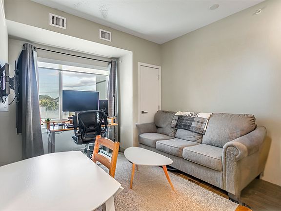 5th image of 722 Valley Rd #515