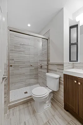 Rented by REAL New York | media 35