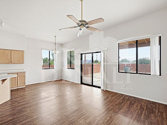 5th image of 1342 W Hopbush Way