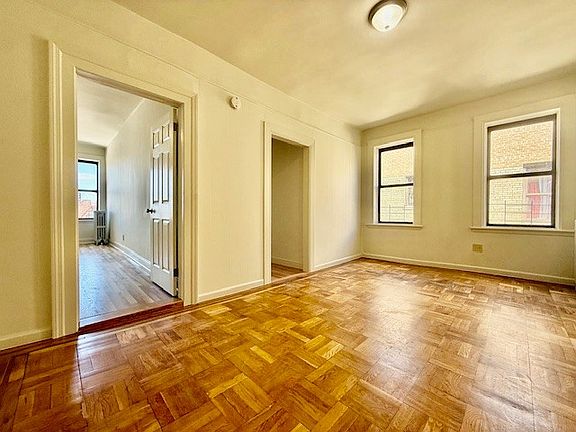 3rd image of 2758 Holland Ave APT 4G