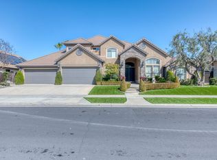 1887 N Rector Ave, Clovis, CA 93619