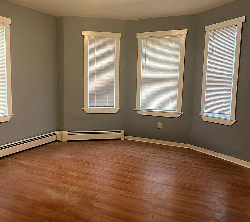 2nd image of 43-47 Lincoln Ave #2