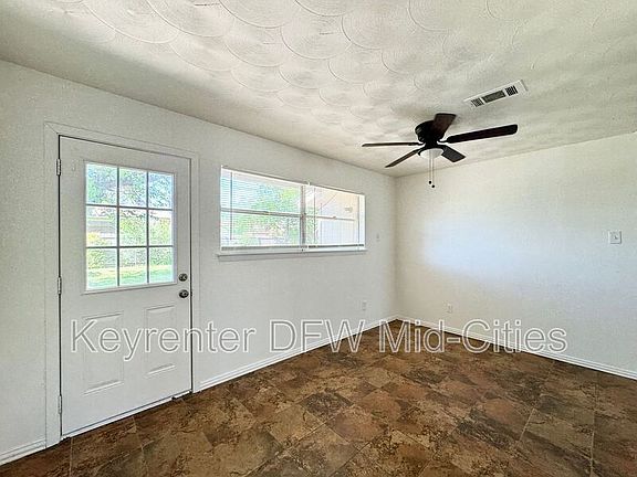 5th image of 1225 Fairdale St