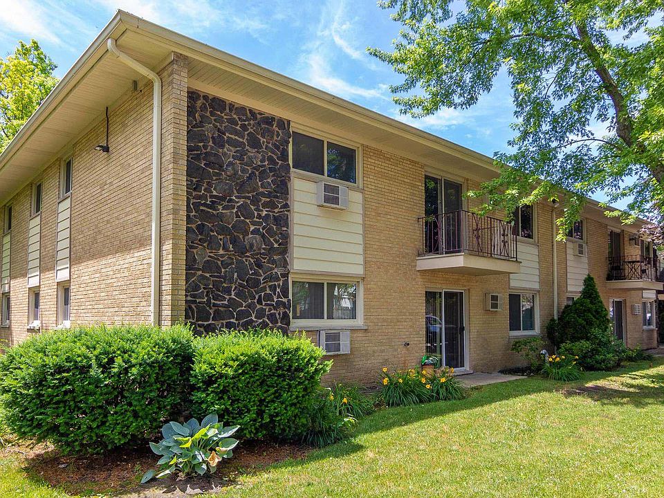 1st image of 531 Carlysle Dr APT 11