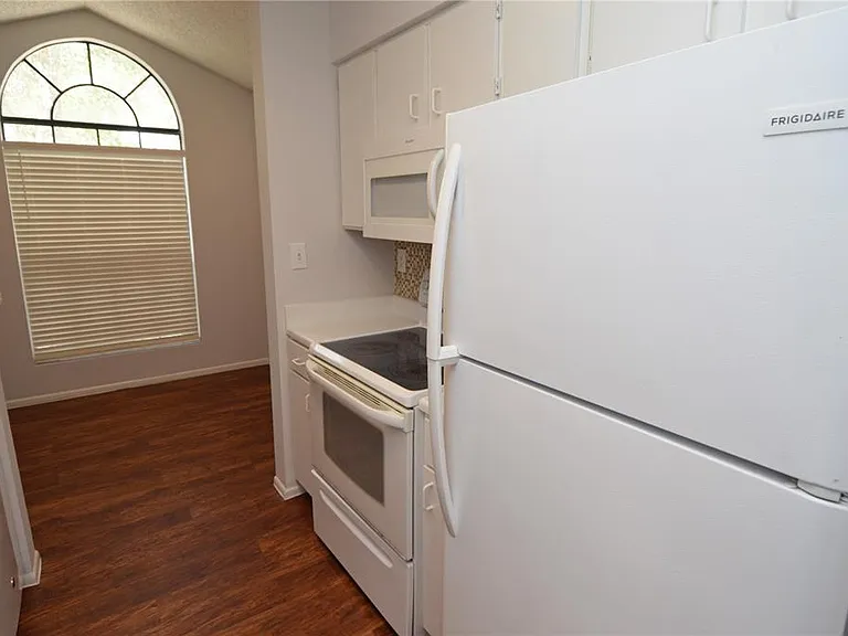8625 Mallard Reserve Dr #201 — Photo 11
