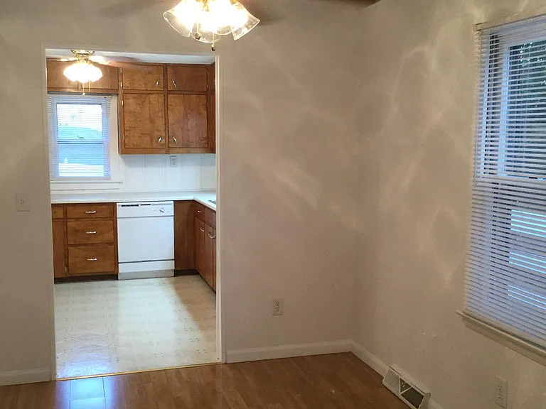 5301 Pierce Ln — Photo 8