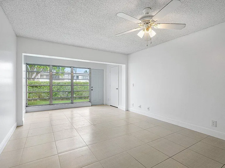 1021 Flame Vine Ave — Photo 11