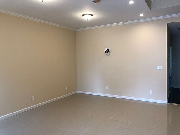 4th image of 1697 E 49th St #2