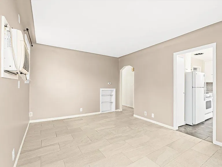 1694 Garfield St — Photo 1