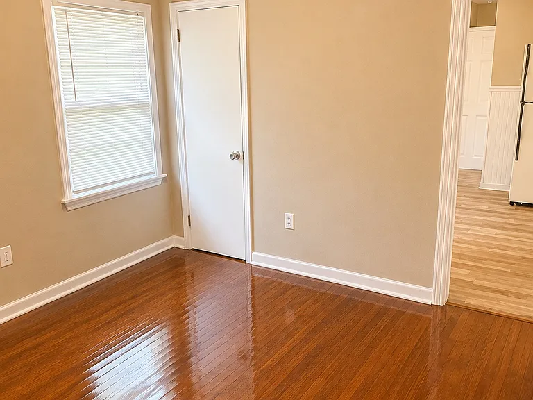734 Montclair Pl — Photo 7