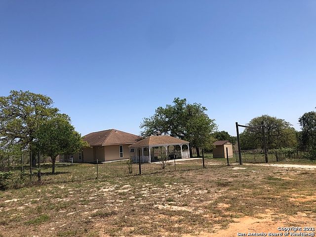 1st image of 740 Lake Valley Dr