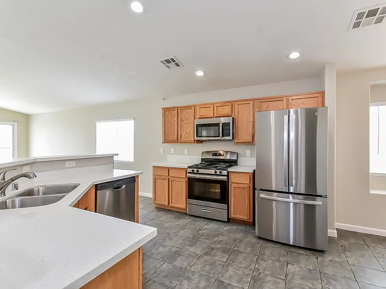 5232 Painted Pebble St — Photo 7