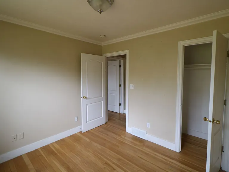 1051 E 620 N — Photo 12