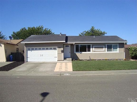 2nd image of 1055 Daniel Dr