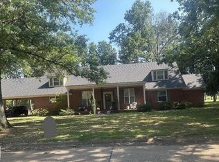 1 Country Club Rd, Newport, AR 72112