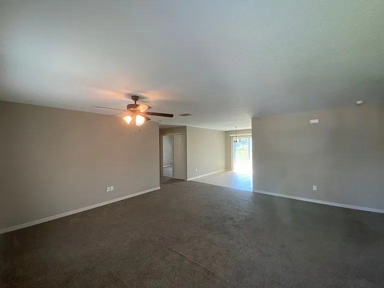16618 SW 31st Cir — Photo 6