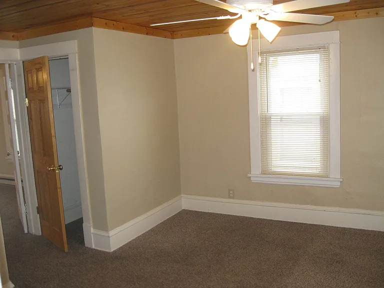 620 Buchanan St NE — Photo 1