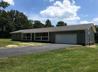 11273 Country Club Rd, Marion, IL 62959