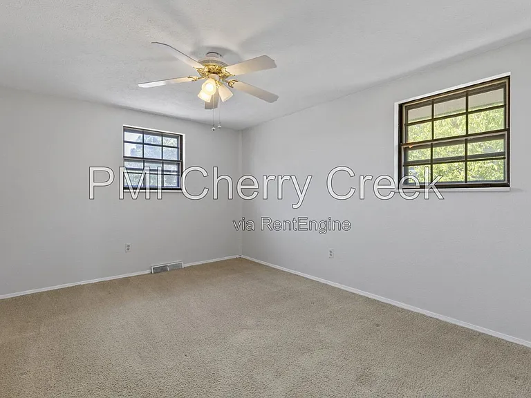 207 S Ursula St — Photo 24
