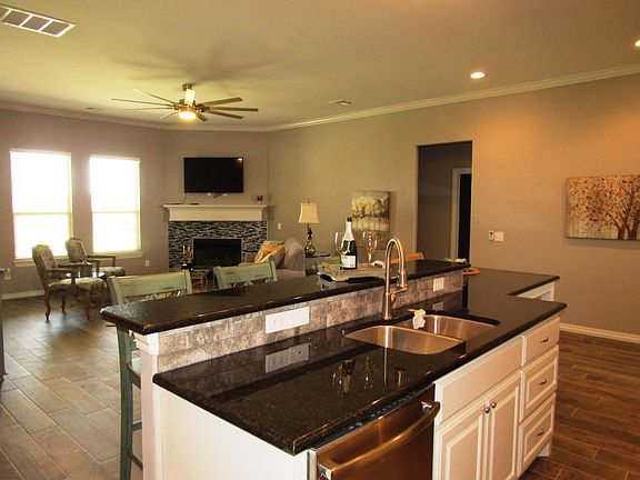 4th image of 8205 NW 160th St