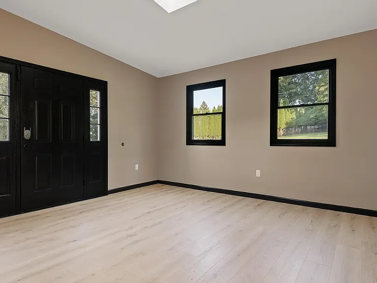 2175 Gale Dr — Photo 19