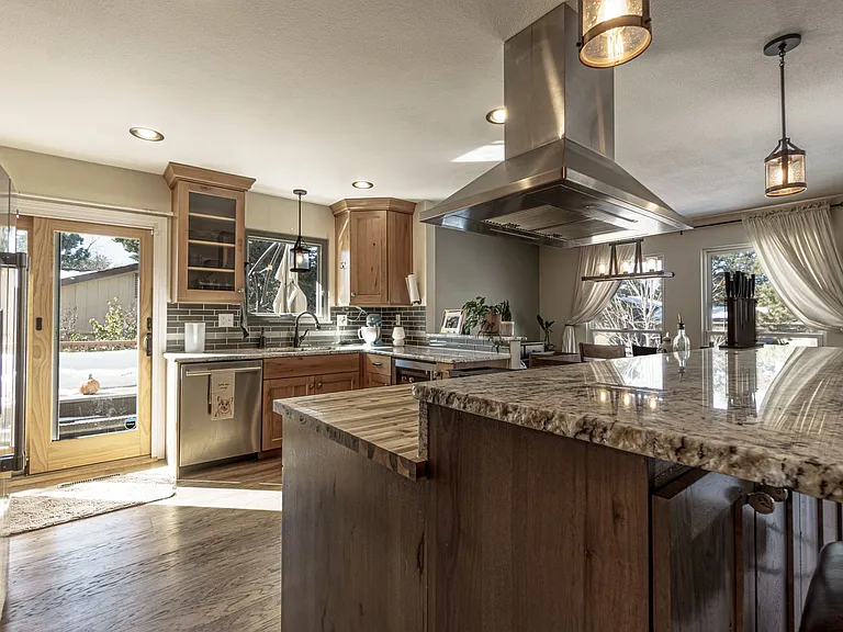 3295 W Parade Cir — Photo 8