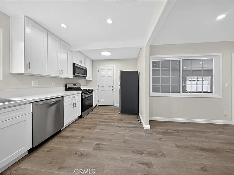 14831 Nordhoff St — Photo 8