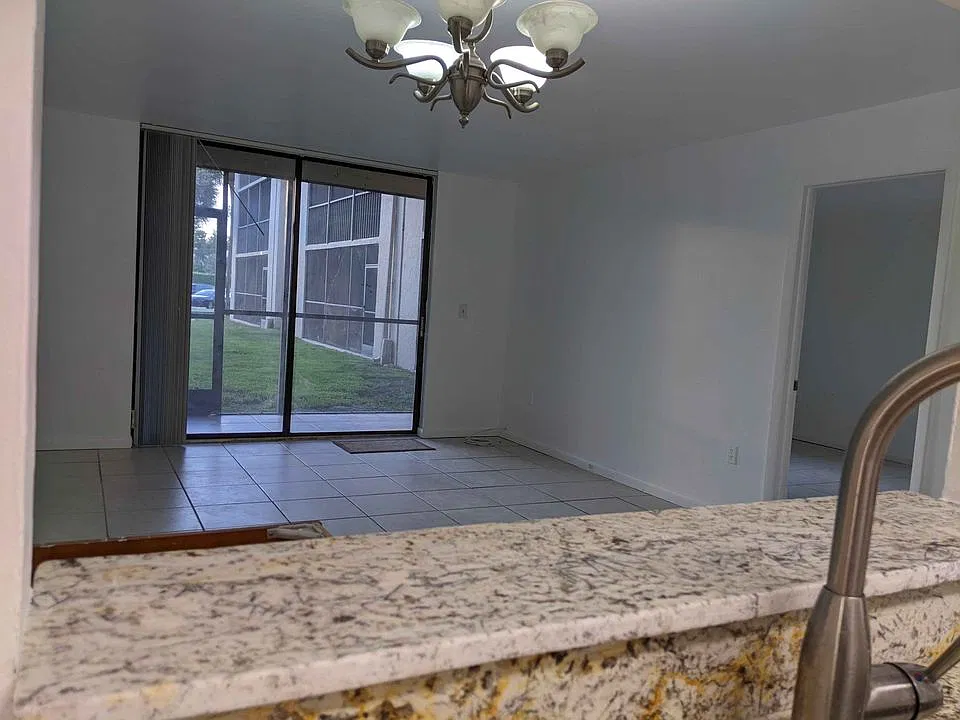 8025 SW 107th Ave — Photo 1