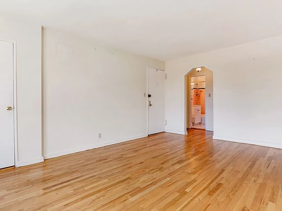 3rd image of 36-40 172nd St APT 90