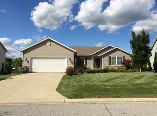 18221 Courtland Dr, South Bend, IN 46637