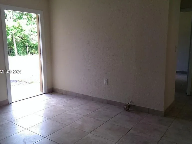 18223 Oleta Dr #18223 — Photo 8