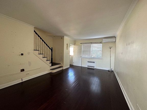 5th image of 10-16 117th St