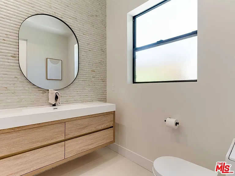 5929 Hesperia Ave — Photo 21