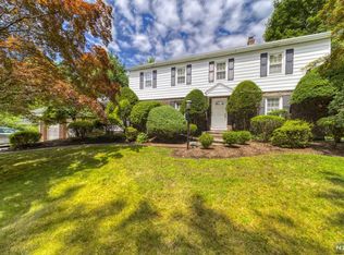 409 Tappan Rd, Norwood, NJ 07648