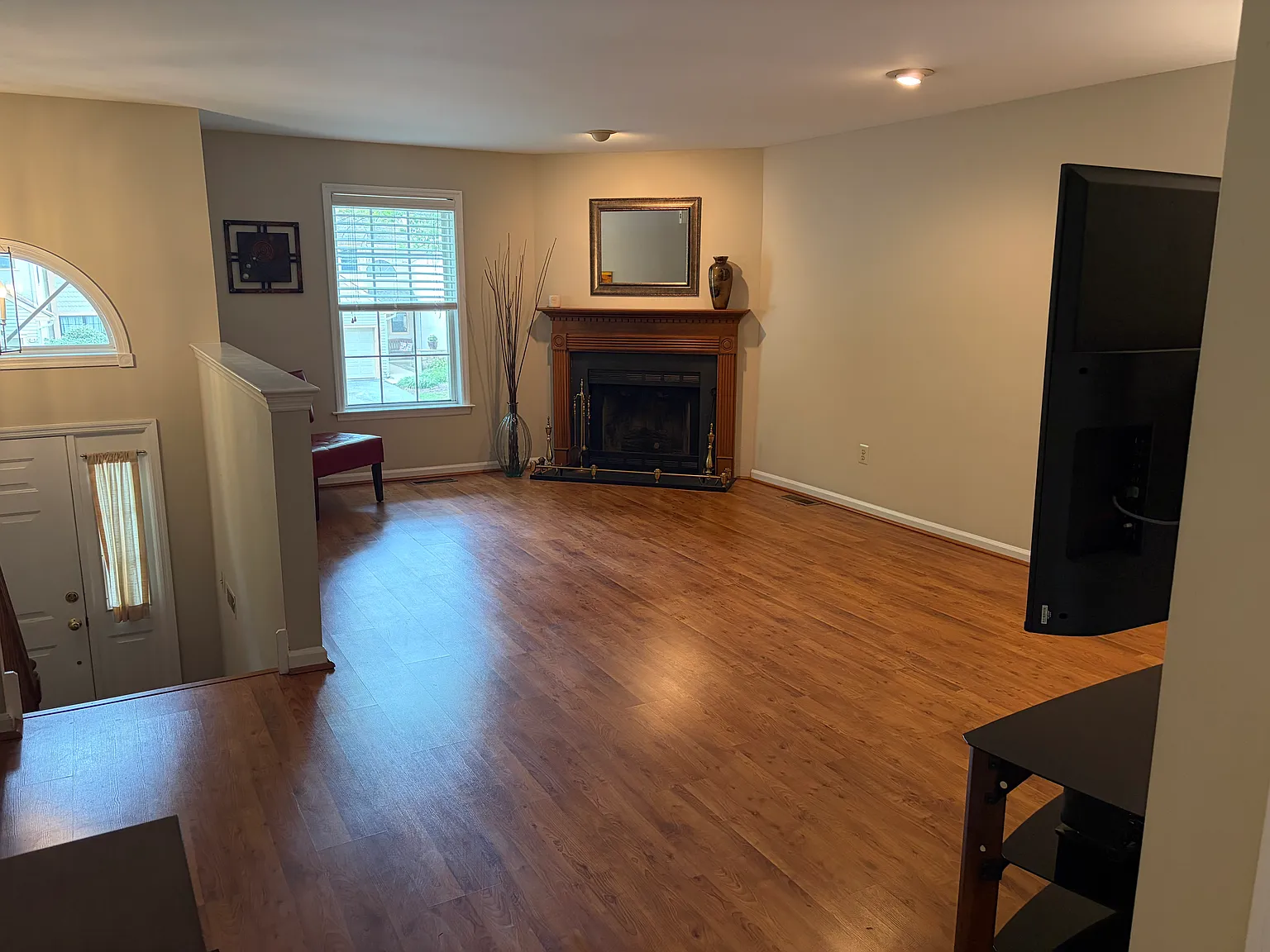 3 bed, 2.5 bath, 1866 sqft, $3,200 — Photo 4