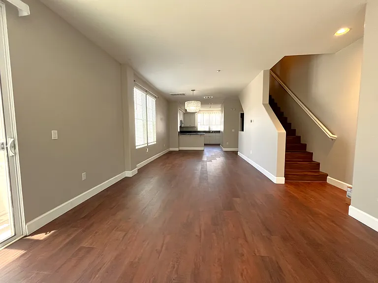 820 Harbor Cliff Way #260 — Photo 14