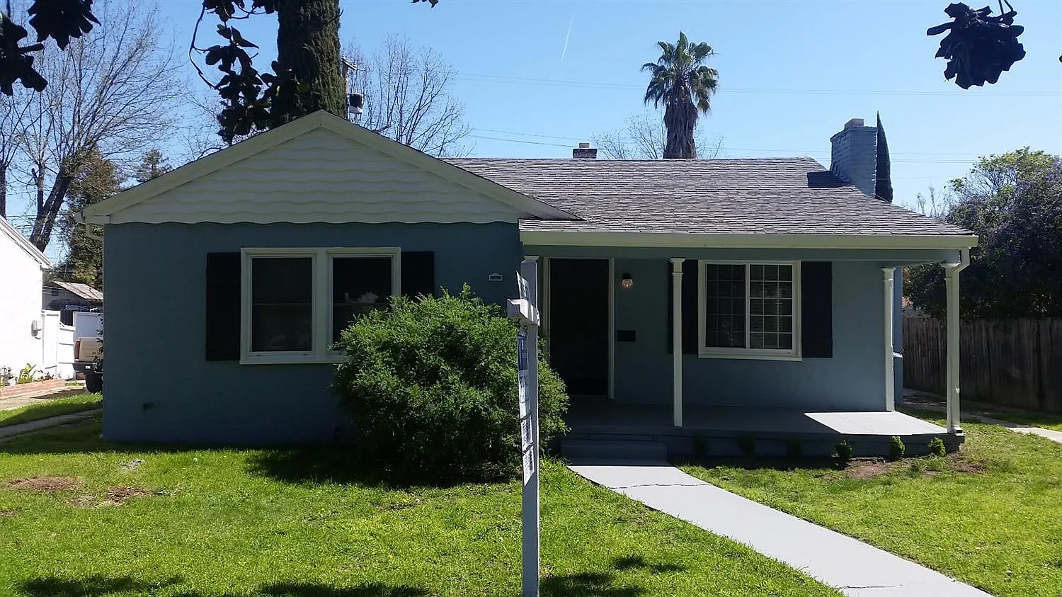 1228 Victoria Ave photo 1