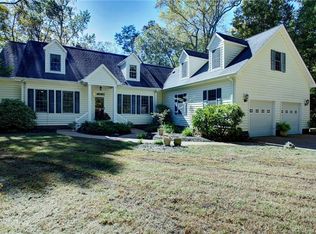 7046 Sassafras Landing Rd, Gloucester, VA 23061