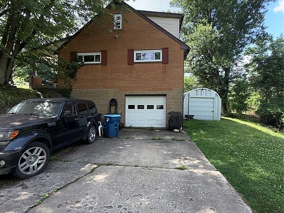 2nd image of 3 Arnold Dr