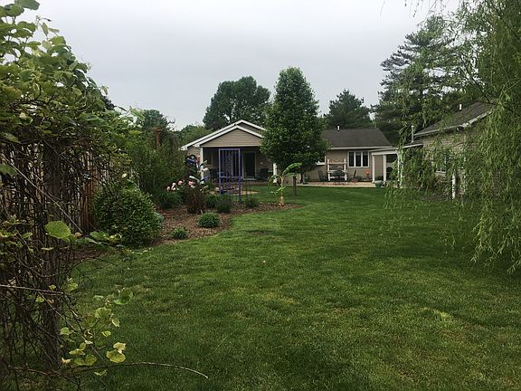 5th image of 213 Cheyenne Dr
