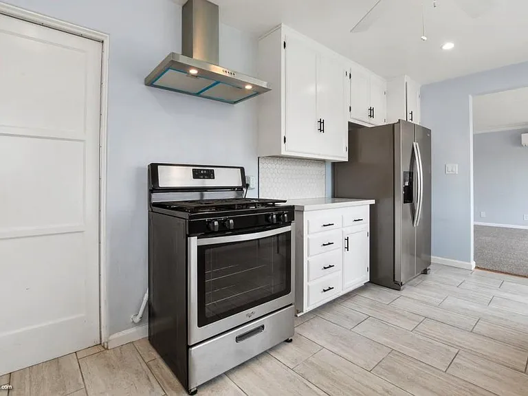 4250 Blackton Dr — Photo 14